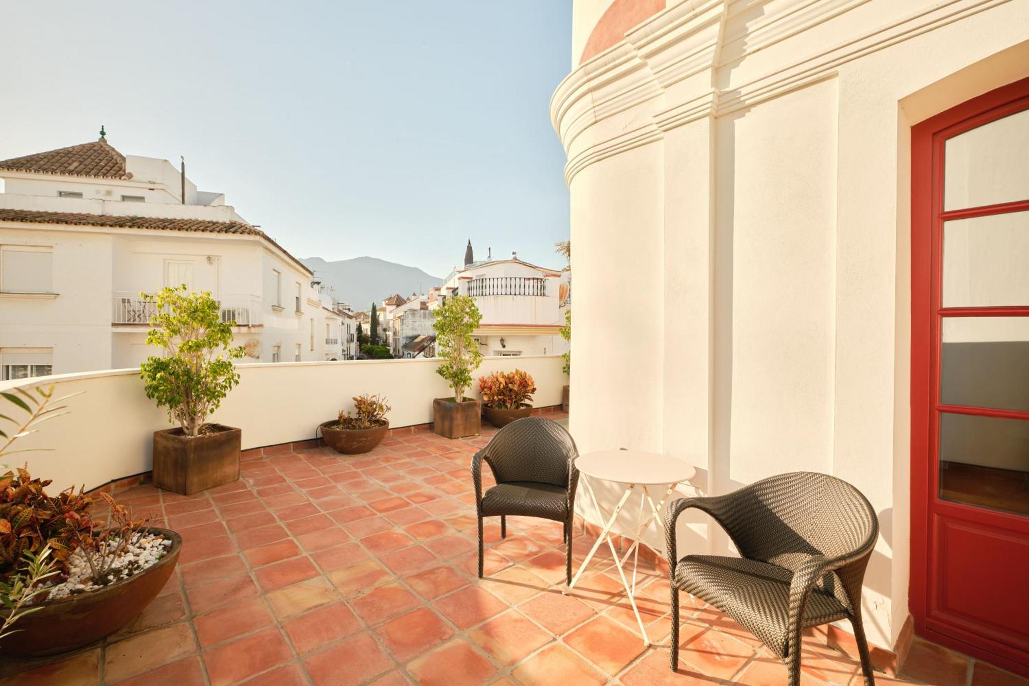 Hotel Silken El Pilar Andalucia Estepona Exterior foto